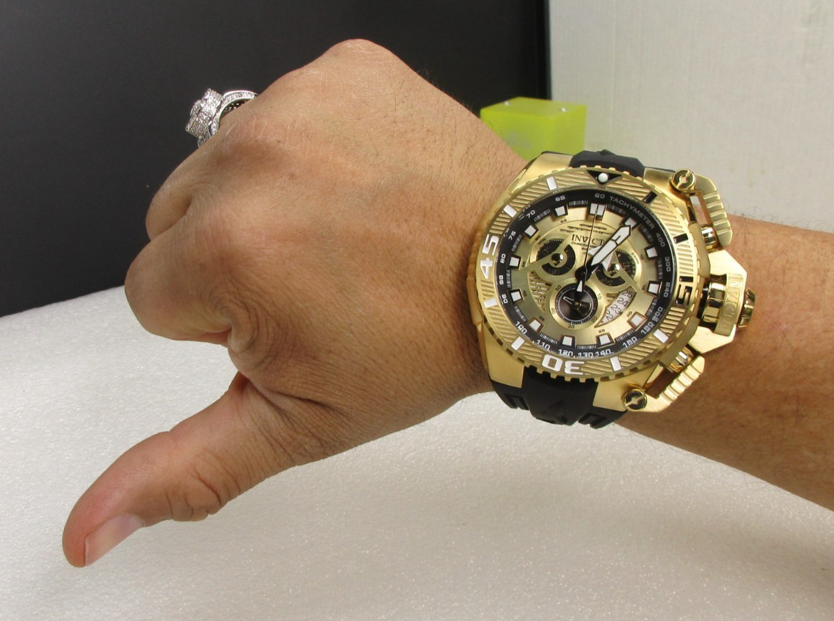 Invicta Sea Hunter full size Men’s Watch 57/69mm Gold tone 49610