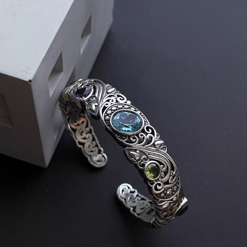 Vintage openwork carved bracelet
