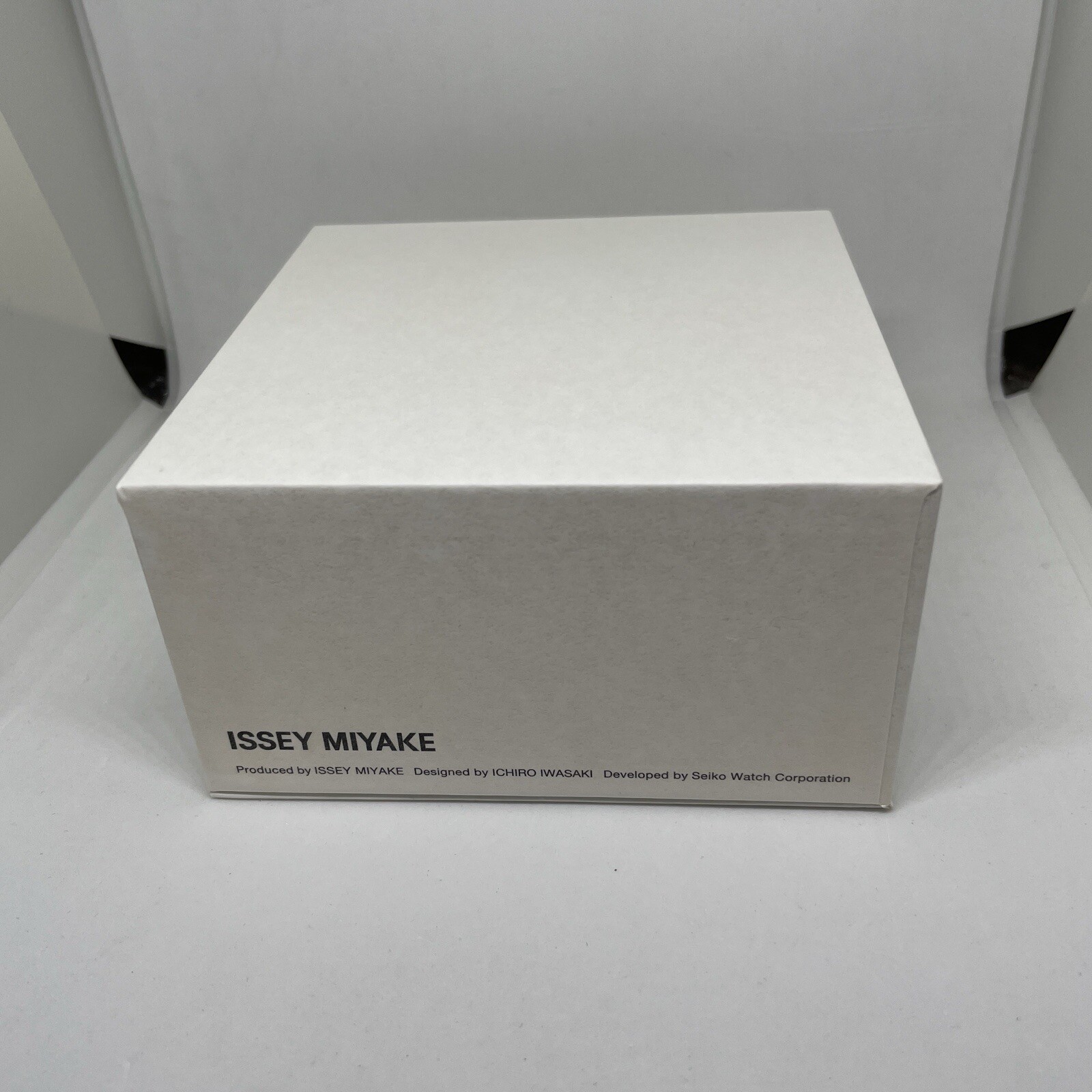 ISSEY MIYAKE F NYAJ706 Analog Quartz Watch Designed by Ichiro Iwasaki SEIKO JP