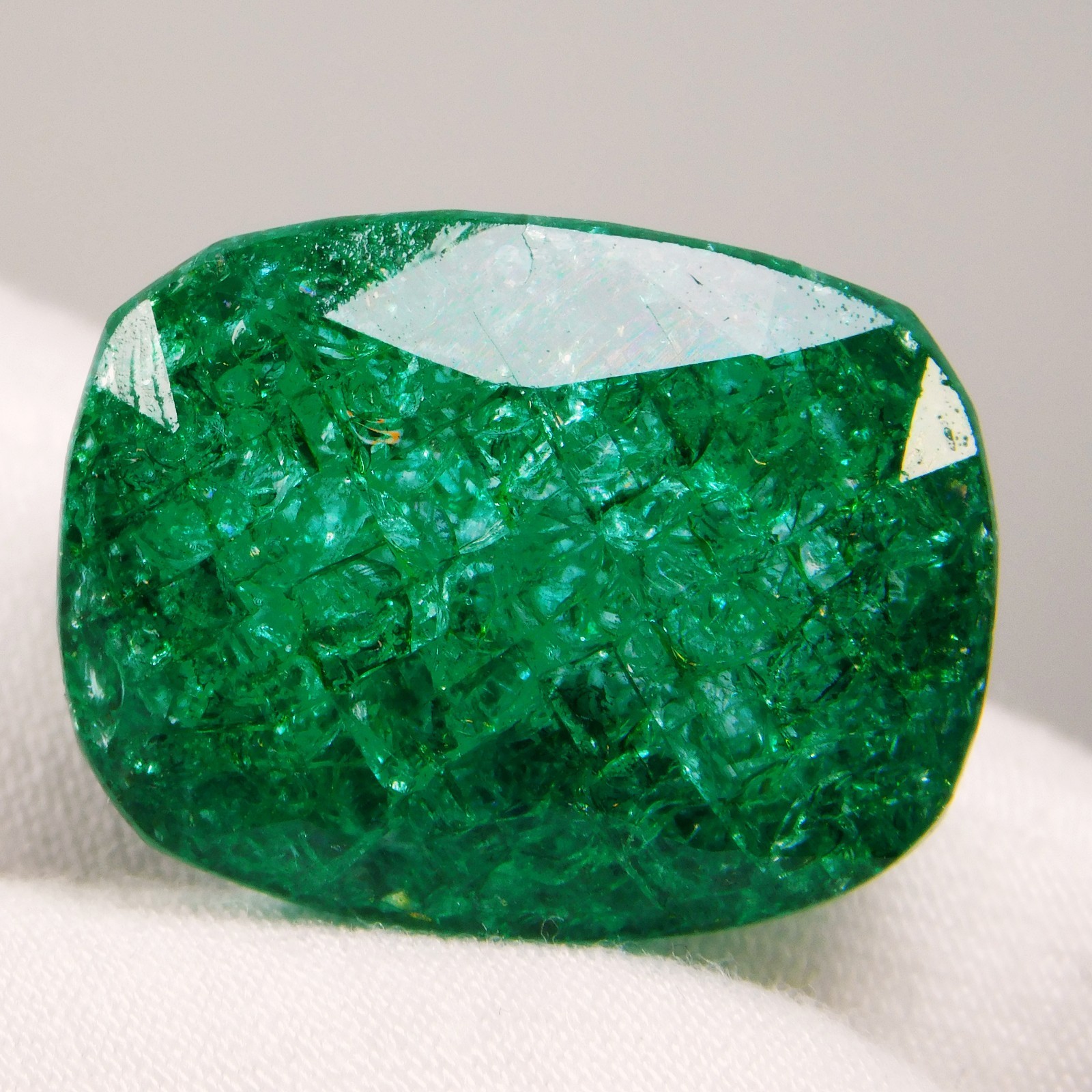 Stunning 37.30 Ct Natural Colombian Green Emerald – “Certified” Loose Gemstone