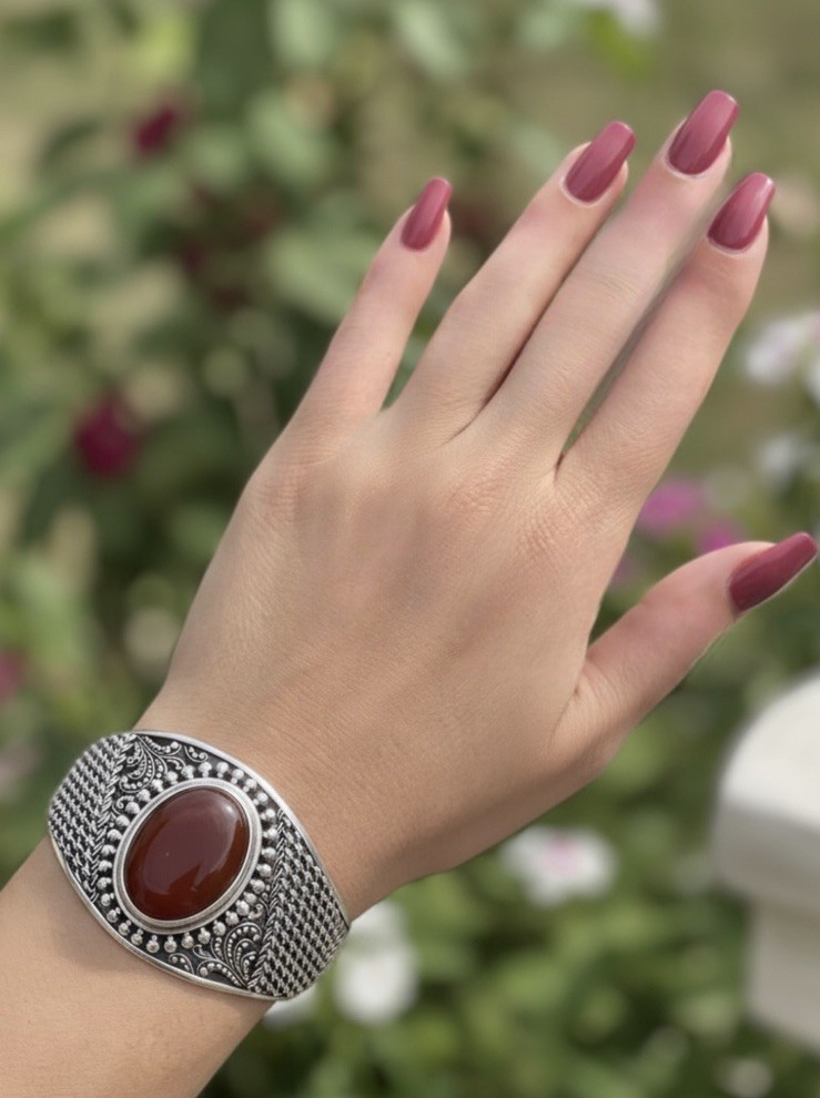 BA Suarti Indonesia 925 Sterling Silver Red Carnelian Cuff Bracelet