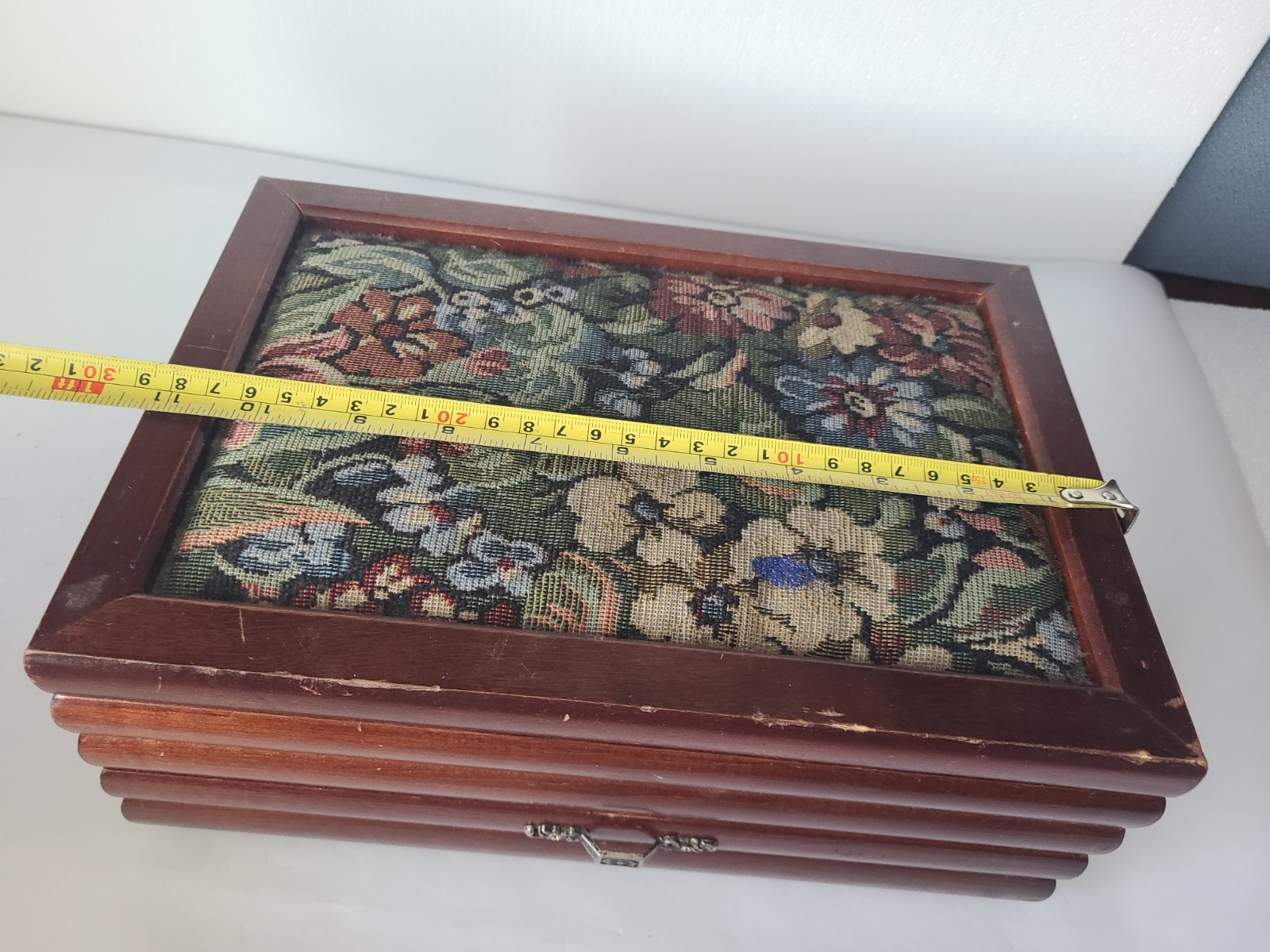 Vintage Floral Tapestry Top Wood Hinged Jewelry Box Pink Velvet Lining READ