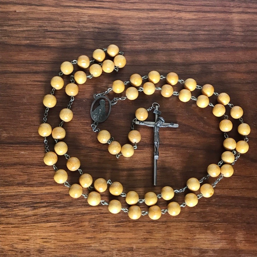 Vintage Classic Catholic Wooden Beaded Rosary necklace