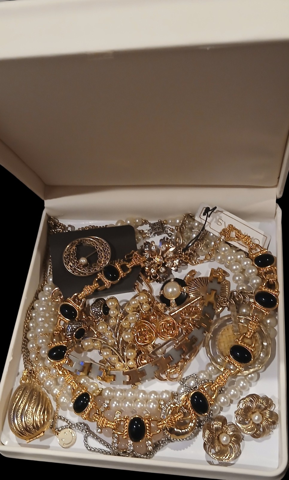 Gold-tone Mixed Jewelry Lot
