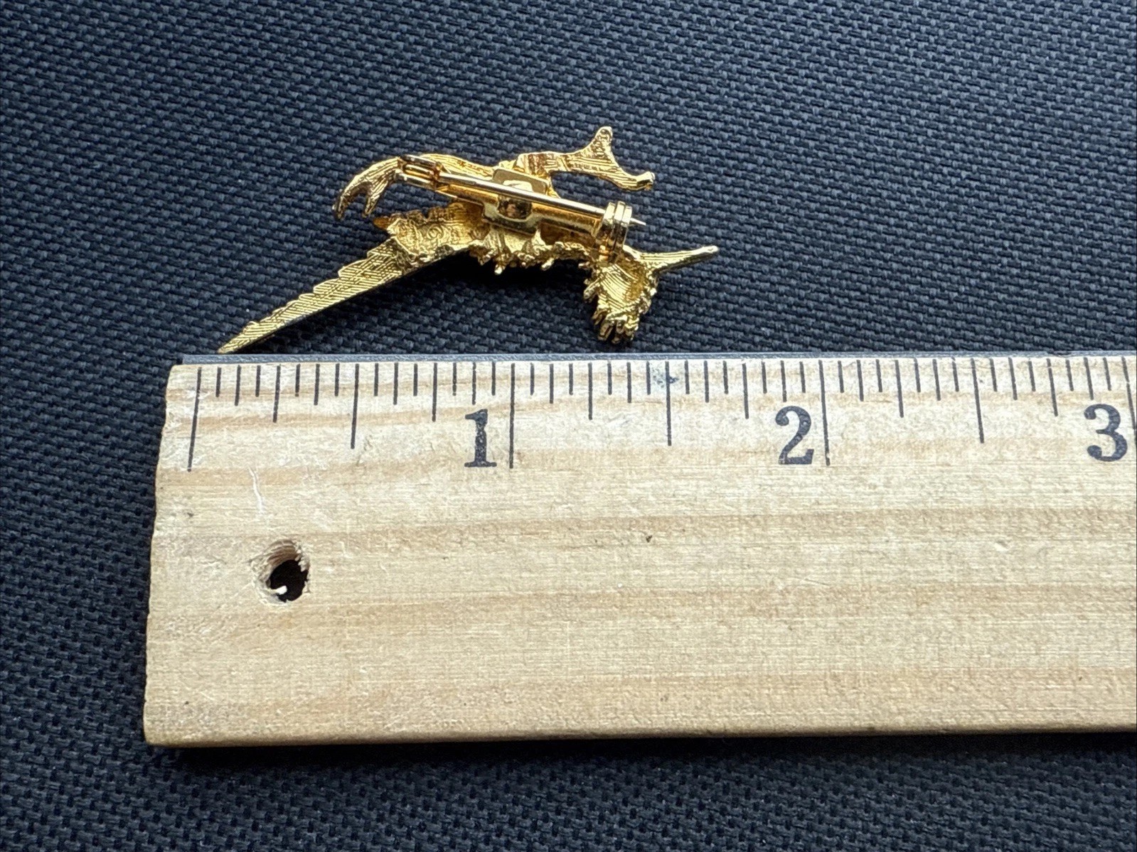 Vintage Gold Tone Roadrunner Brooch Pin With Red Eye Unmarked 1 5/8″ Inches