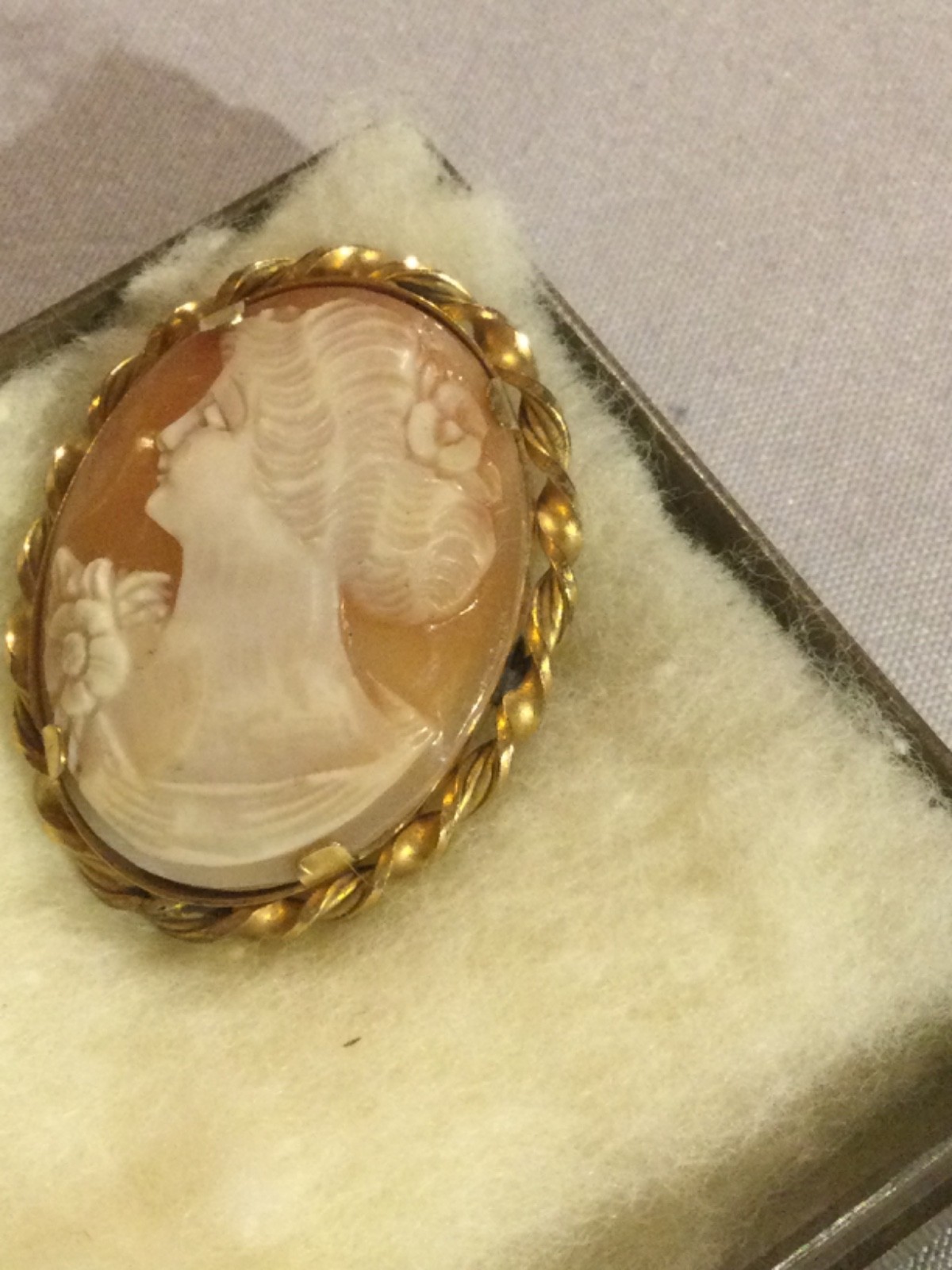 Vintage 1/20 12K Carved Shell Cameo Classic Baroque Brooch or Pendant