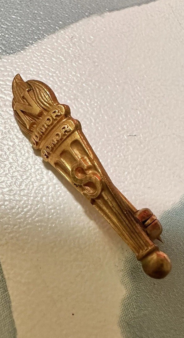 Vintage small pins lot 6 pins: National Honor Society &Citizenship&AFA,etc