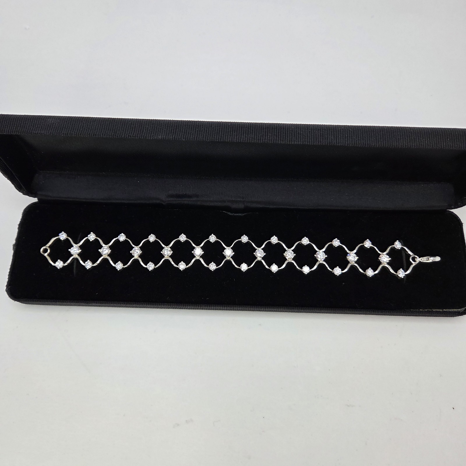 AFFINITY Sterling Silver 925 Oval Link DQ CZ 7.5” Bling Bracelet 18.9 Grams