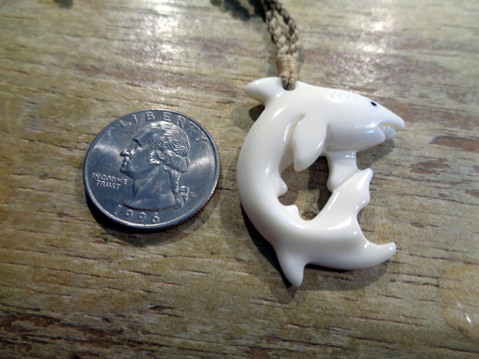 31MM CARVED WATER BUFFALO BONE HAWAIIAN MANO NIUHI SHARK PENDANT NECKLACE 28″