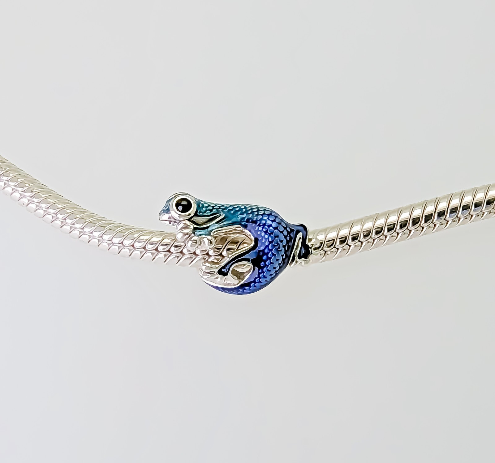 New 100% Original PANDORA Brand 792701C01 925 Silver Metallic Blue Gecko Charm