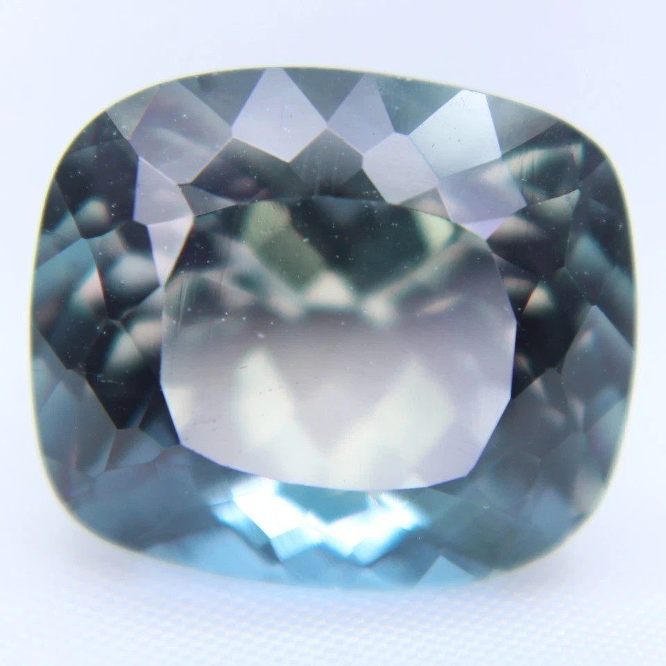 18.0 Ct Natural Alexandrite Color Change Eye Clean Emerald Shape Loose Gemstone1