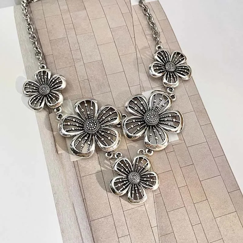 Bohemian Metal Hollow Flower Necklaces for Women Punk Hip Hop Patchwork Flowers