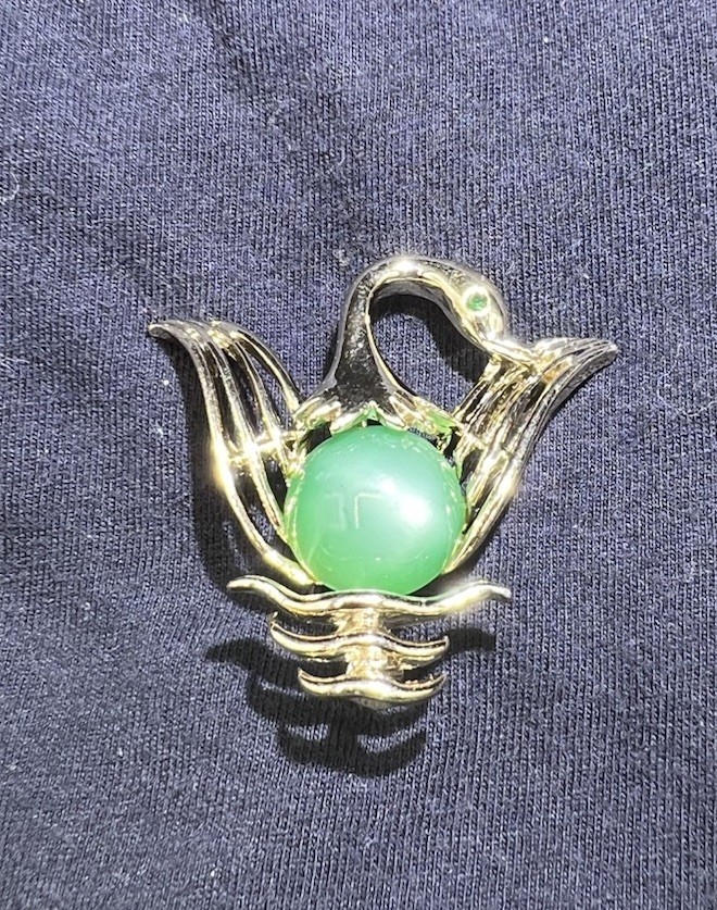 Vintage Green Lucite Moonglow Swan Gold Tone Brooch