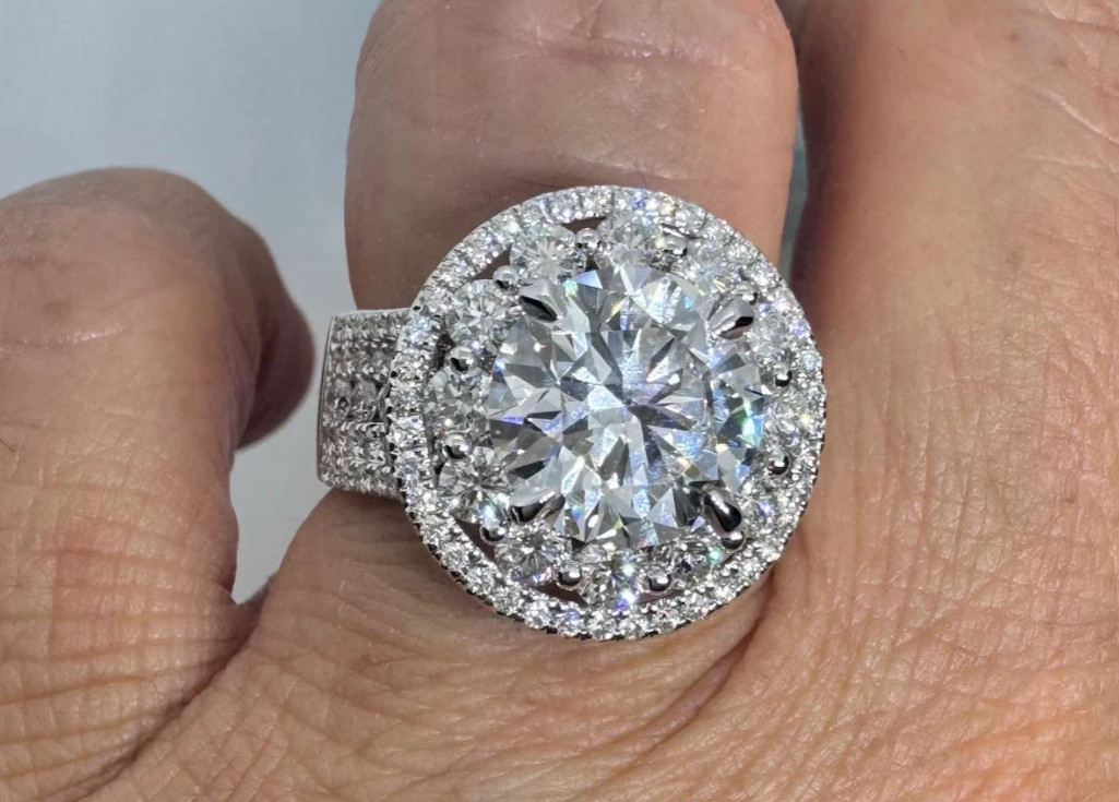 5.50Ct Round-Cut EF/VS Lab Grown Diamond Halo Engagement Ring 14K White Gold