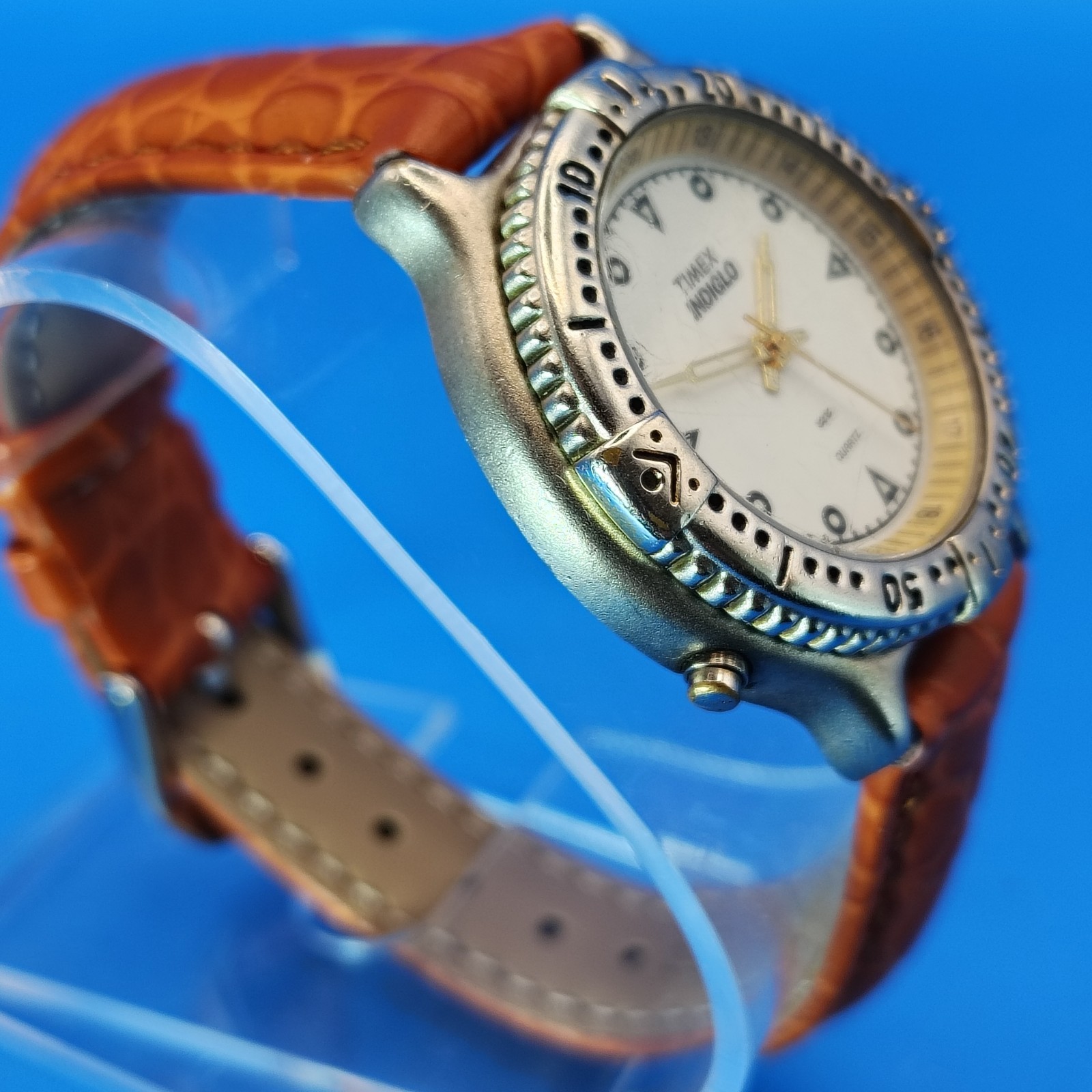 Vintage 1994 Timex 33mm Mens Quartz Field Watch Leather Band Indiglo Not Working