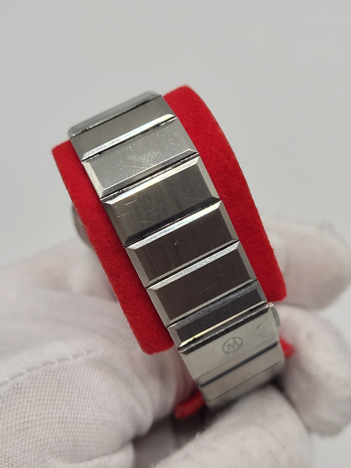 32mm [RARE] Ultra THIN Movado 1990 Museum Women’s Watch 84-40-880 Swiss 7.5″