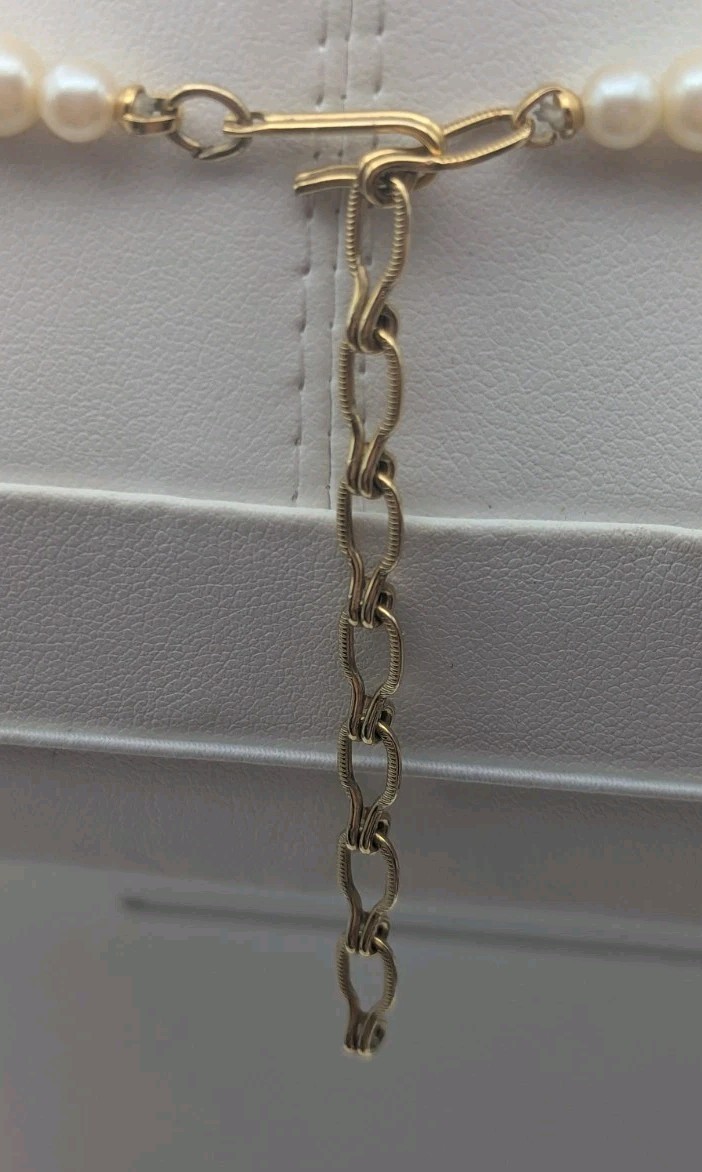 Faux Pearl Gold Tone Necklace Faux Amethyst Rhinestones Approximately 15 Inches