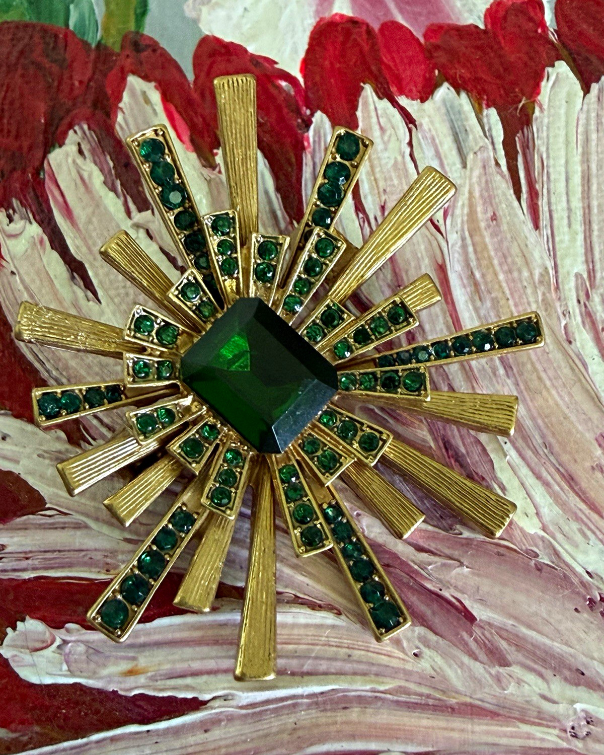 Gold Tone Green Rhinestone Starburst Brooch Pin w/Prong Set Square Center