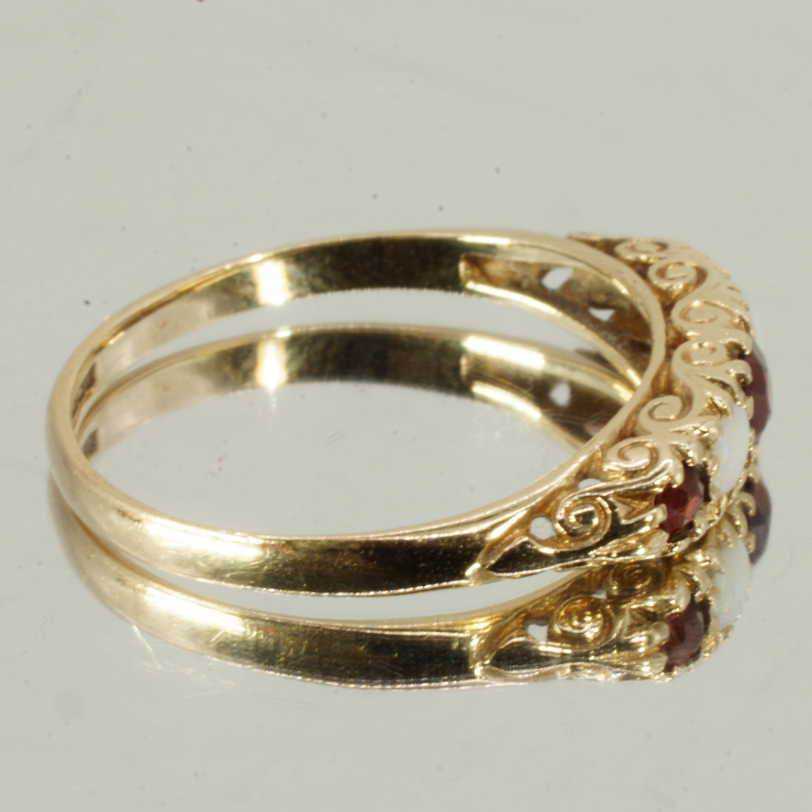 9ct Yellow Gold Classic Opal Garnet Half Eternity Ring UK Size N1/2 PreOwned 376