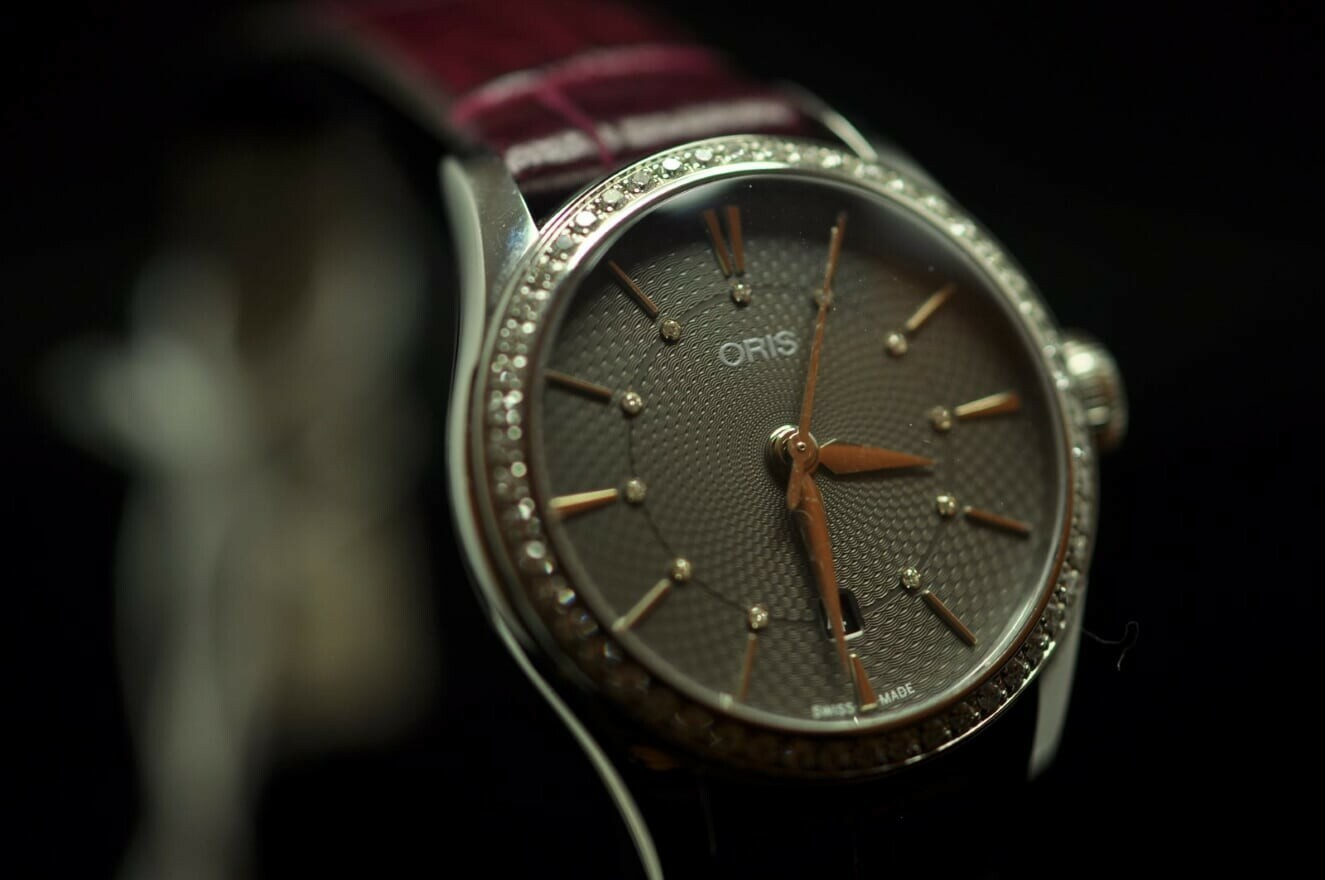 Oris Artelier Date Diamond 28mm
