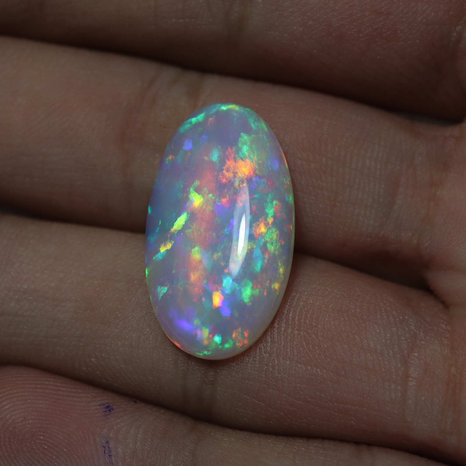 9.2 Ct 24.7×14.5 MM Natural Top Grade Rainbow Fire Ethiopian Opal Oval Cabochon