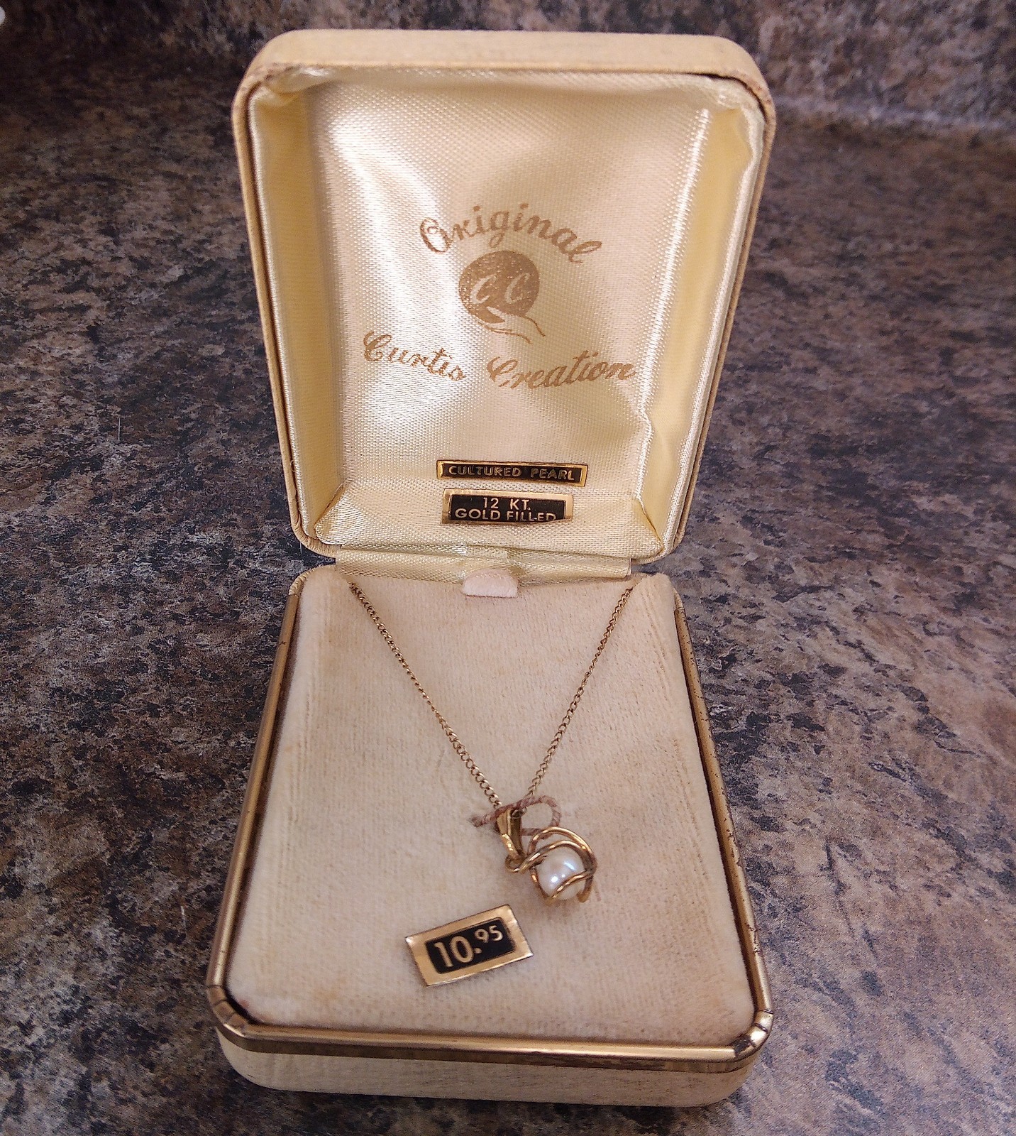 Pearl 12K gold Filled Creation Cultured Original Curtis necklace with box 9 3/4″