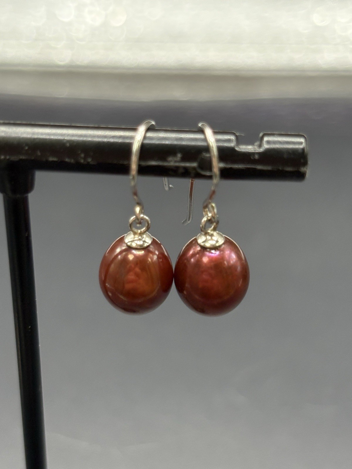 EUC Sterling Silver Burgundy Pearl Dangle Earrings 925 E29
