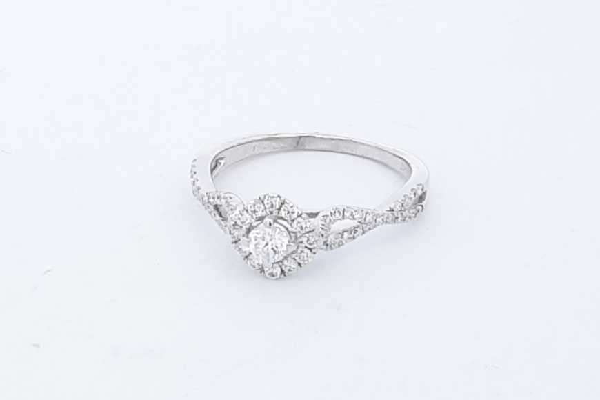 0.27cttw Diamond Ring In 10k White Gold 2.1 Grams Size 7 Eb0426lxzde