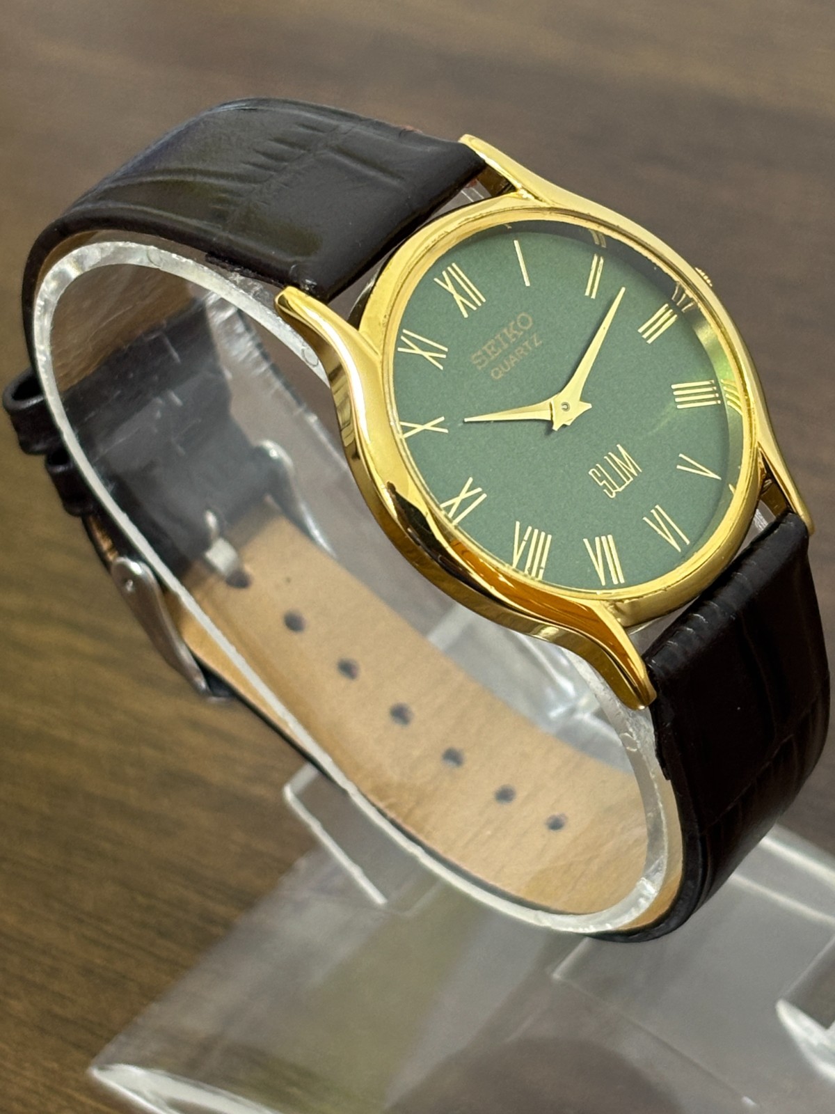 Vintage Seiko Slim Men’s Wrist watch-Green Roman Dial