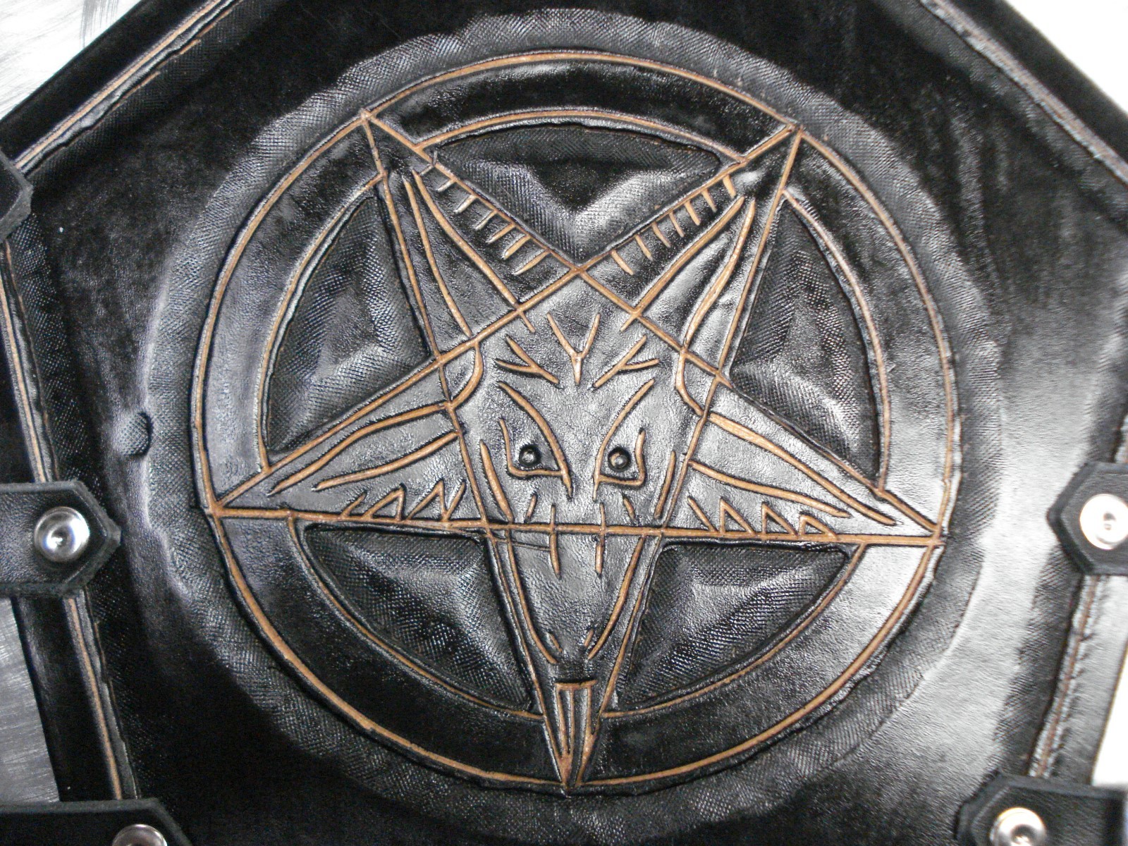 LEATHER CARVED PENTAGRAM GAUNTLET. BLACK METAL (MDLG0165)….. THY PRIMORDIAL