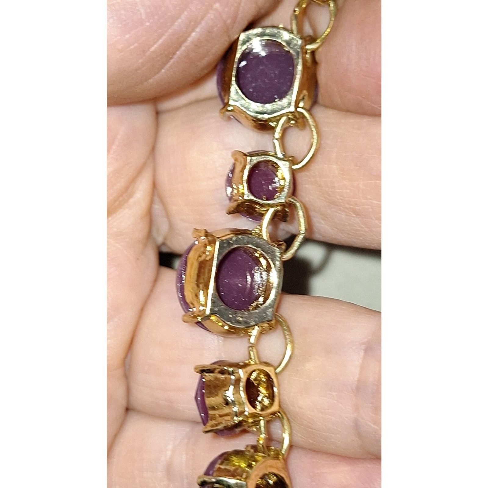 A Purple Glass Rhinestone Necklace Faceted Gold Tone Elegant Quiet Luxury
