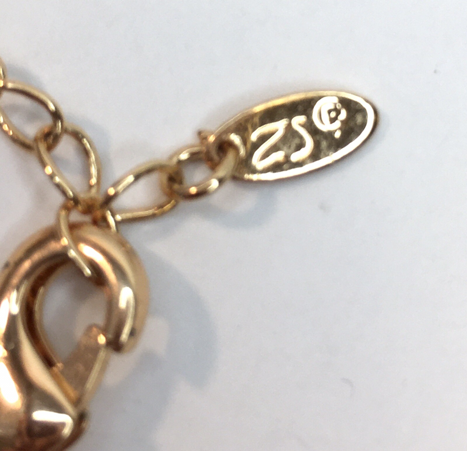 Gold Tone Chunky Curb Link Bracelet Signed But Can’t Identify 8″ + 2″ Extender
