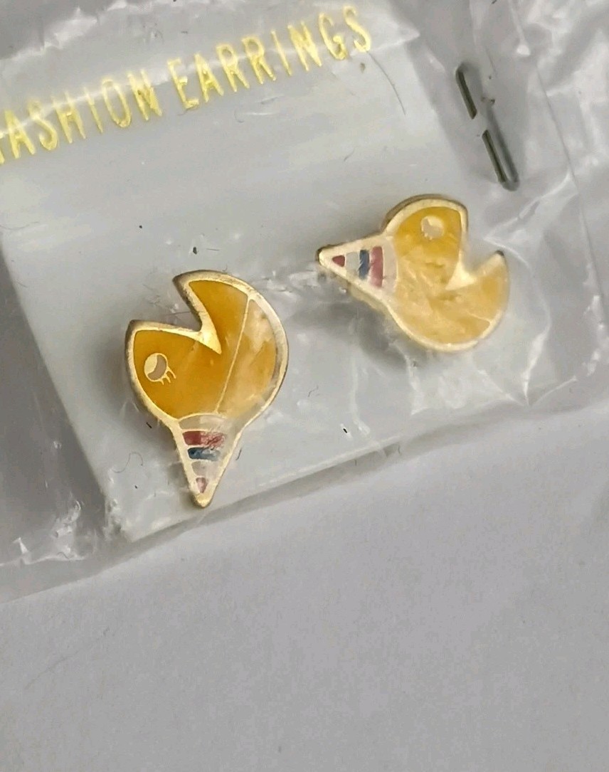 Vintage NOS Mrs Pac-Man Birthday Metal Stud Earrings Mr Pac Man Adjustable Ring
