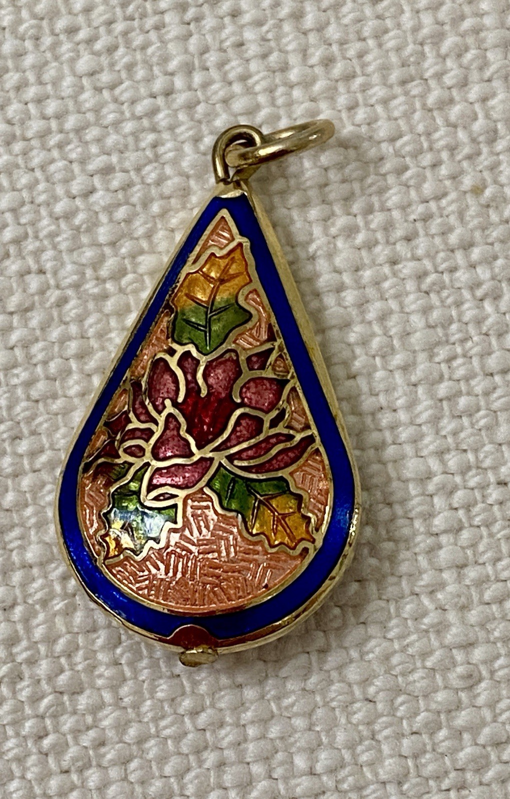 Vintage Goldtone Cloisonné Poinsettia Teardrop Pendant Christmas Estate Jewelry
