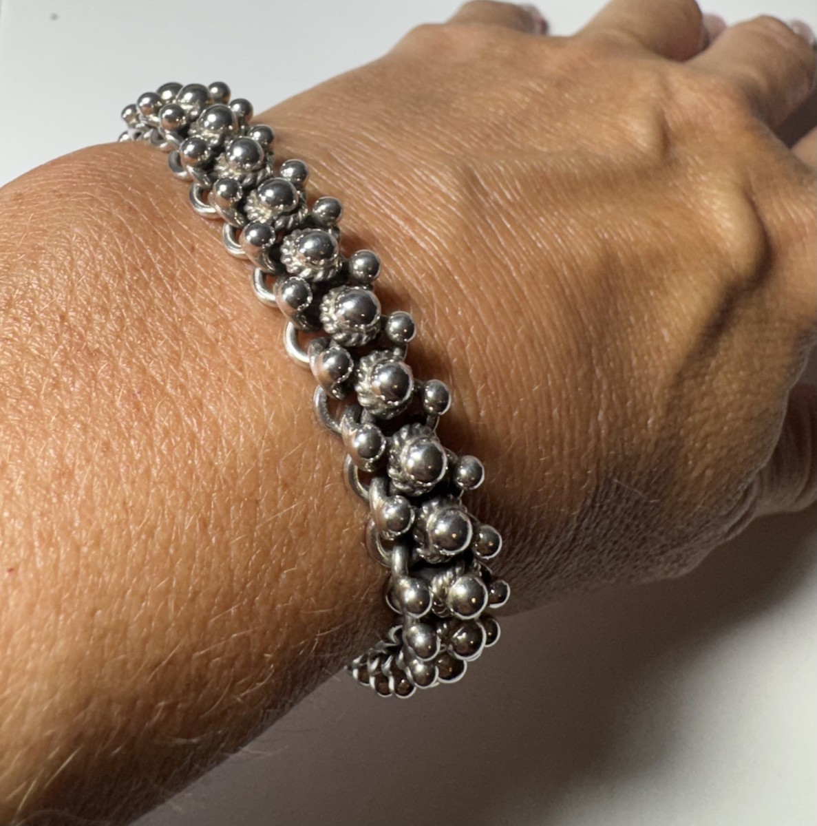 Suarti BA Bali 925 Sterling Silver Ball Bead Cluster Bracelet 44g 8″ S-Hook