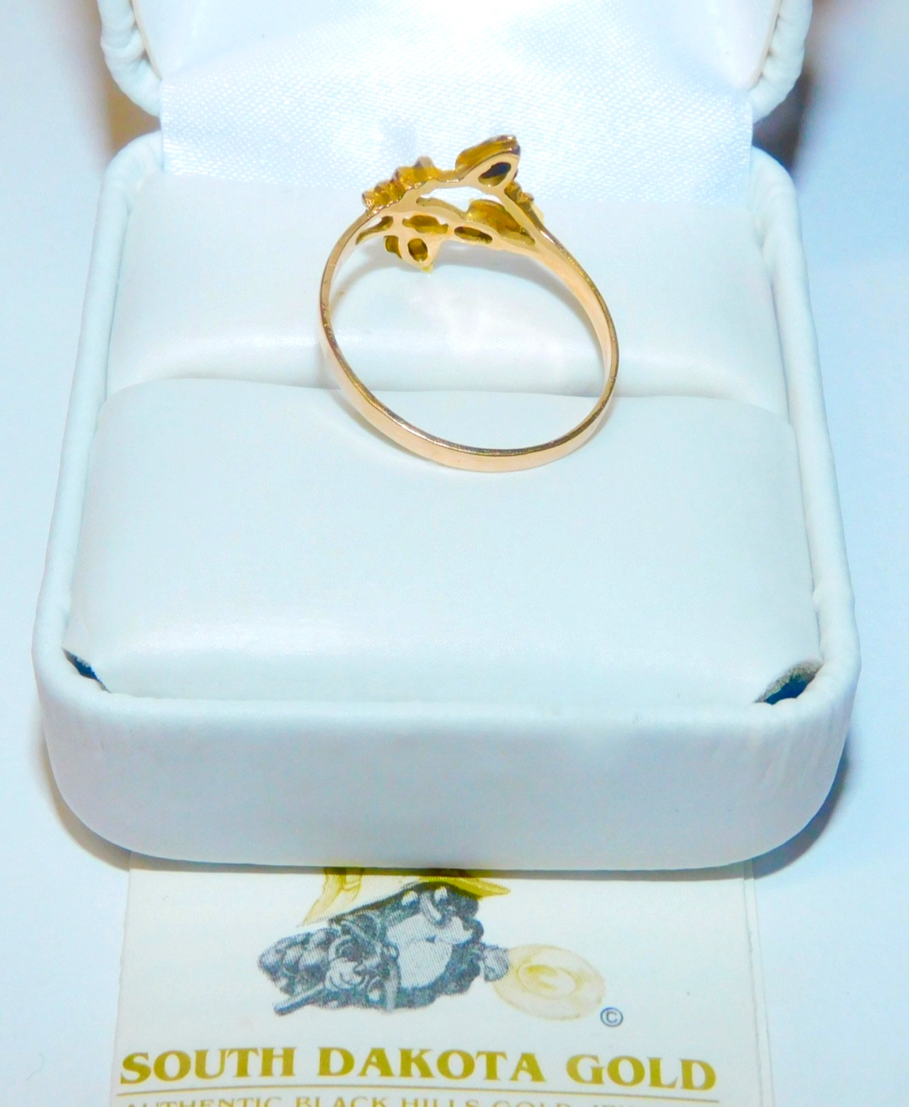 Black Hills Gold 10k Three Leaves Grapes Ring Size 7 1/4