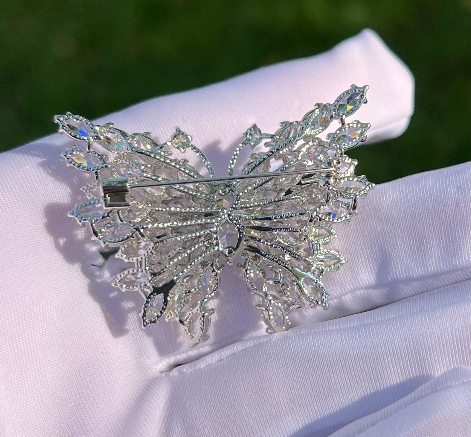 Brilliant Crystals Butterflybrooch pin