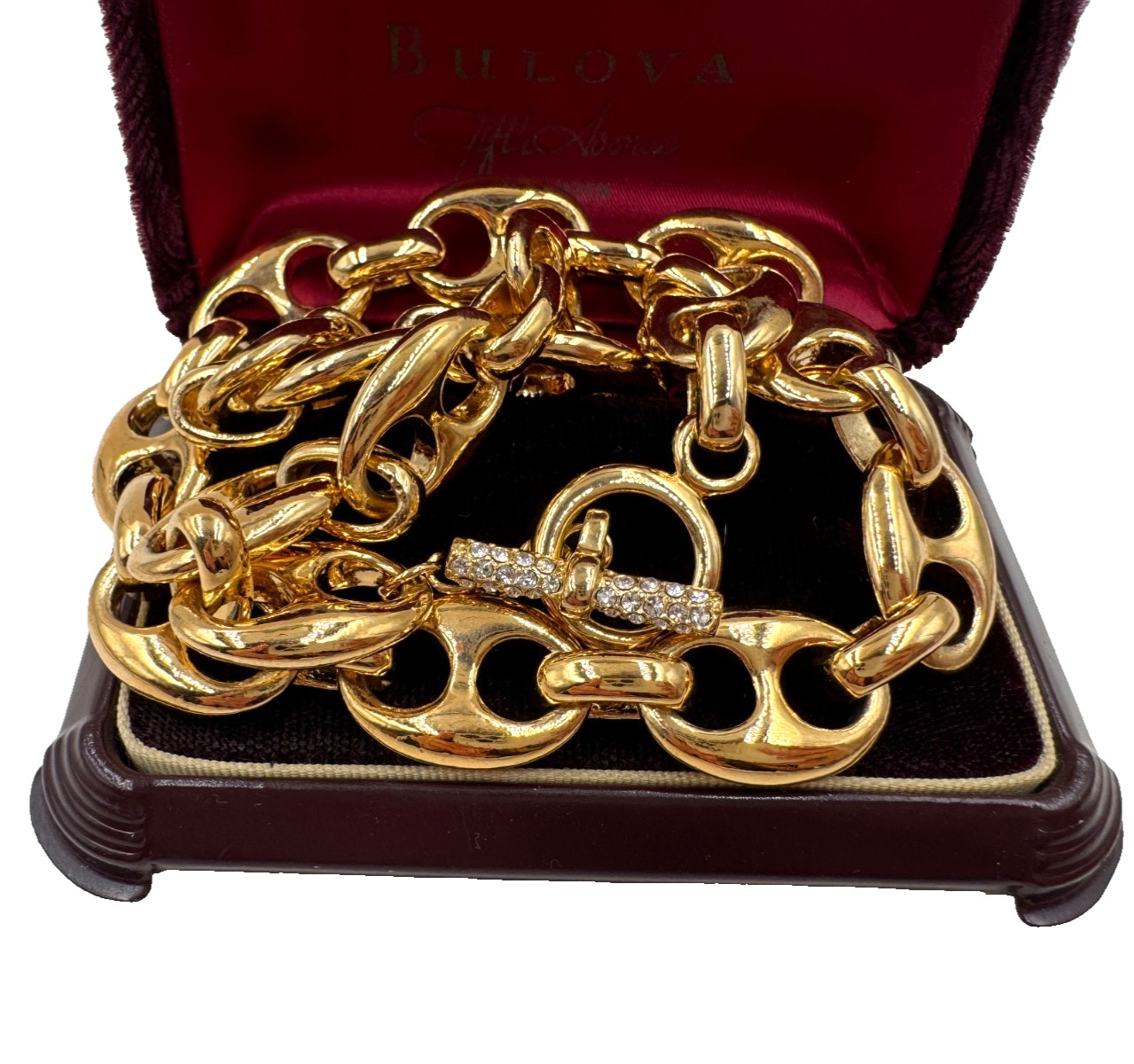 GUCCI CHAIN LINKS FABULOUS VINTAGE NECKLACE DECORATIVE TOGGLE CLASP RHINESTONES