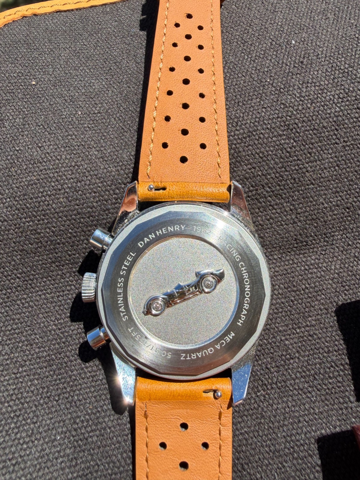 Dan Henry 1962 Panda Racing Chronograph 39mm No Date
