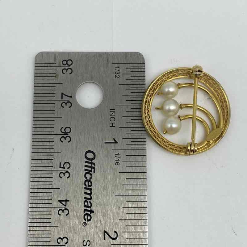 C.R. Co. Vintage 12K Gold Filled Freshwater Pearl Circle Brooch Pin 1″