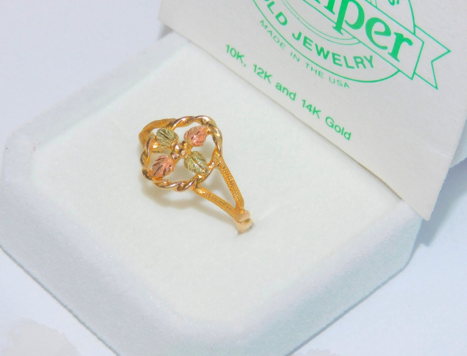 Black Hills Gold 10k Braided Frame Four Leaves Ring Size 9 1/4