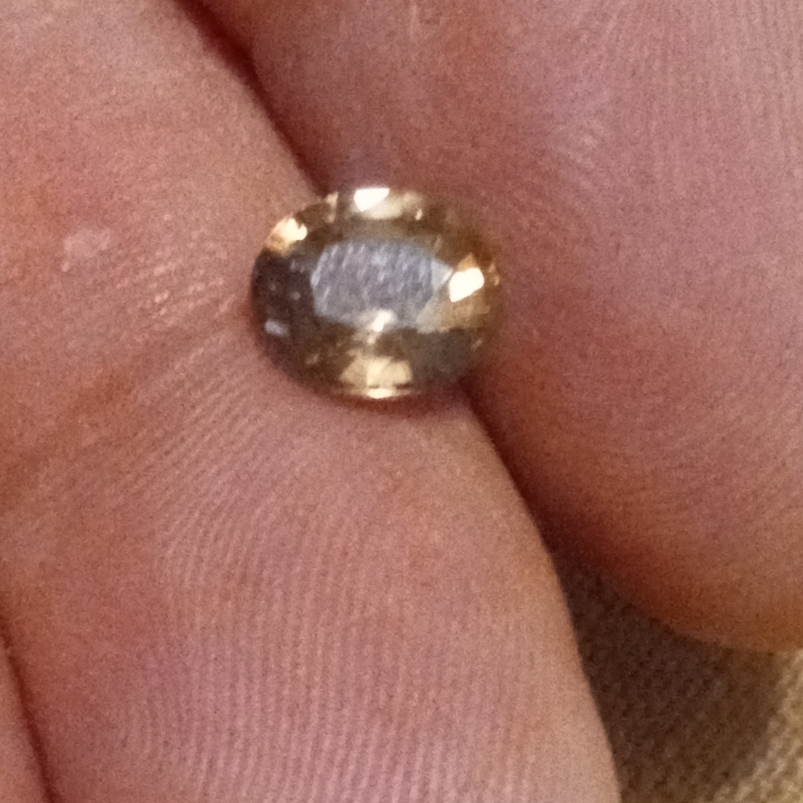 1.83 ct VVS natural champagne zircon oval shaped gorgeous 😍😍