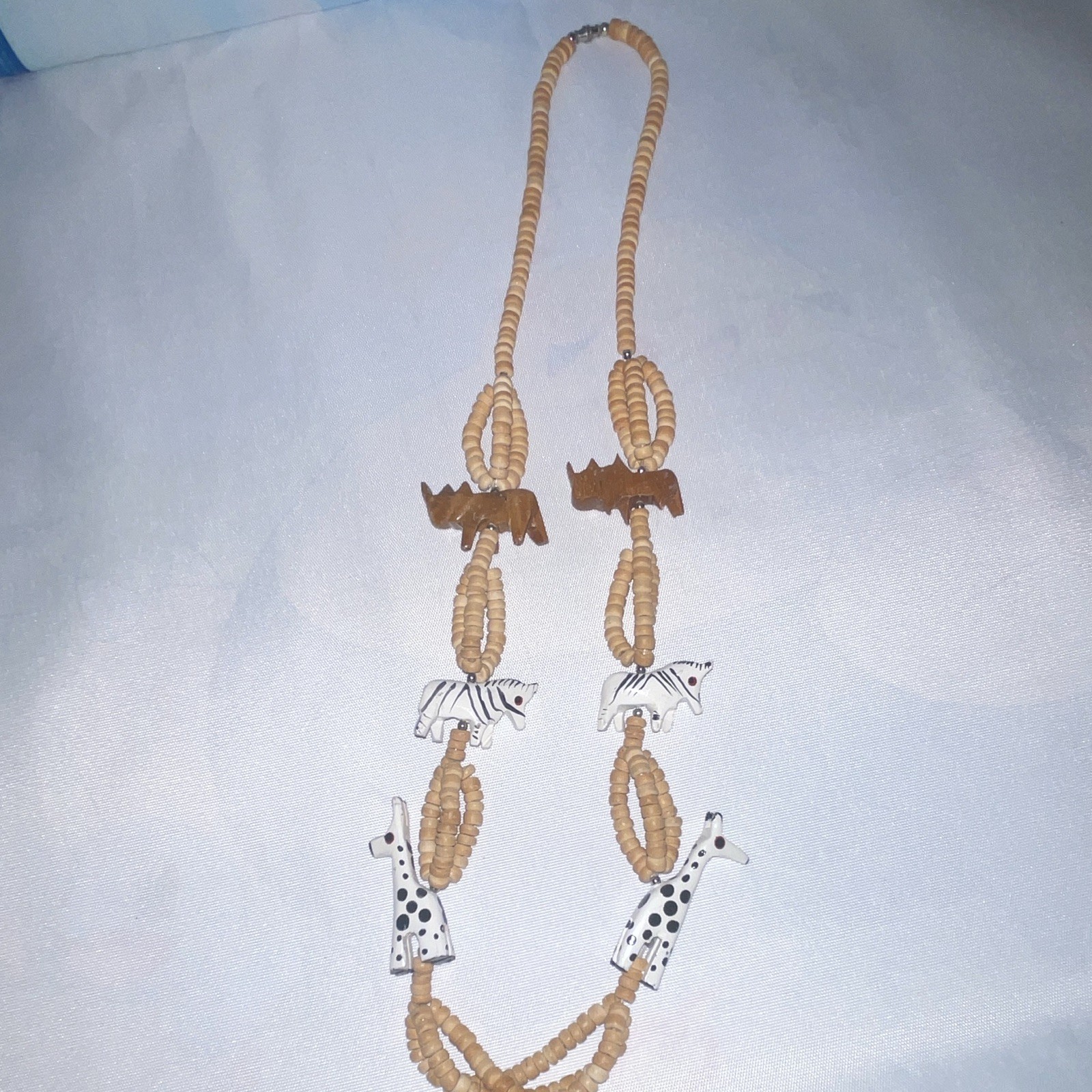 Beaded Animal Charm Pendant Necklace Beige White Brown Black Lobster Clasp
