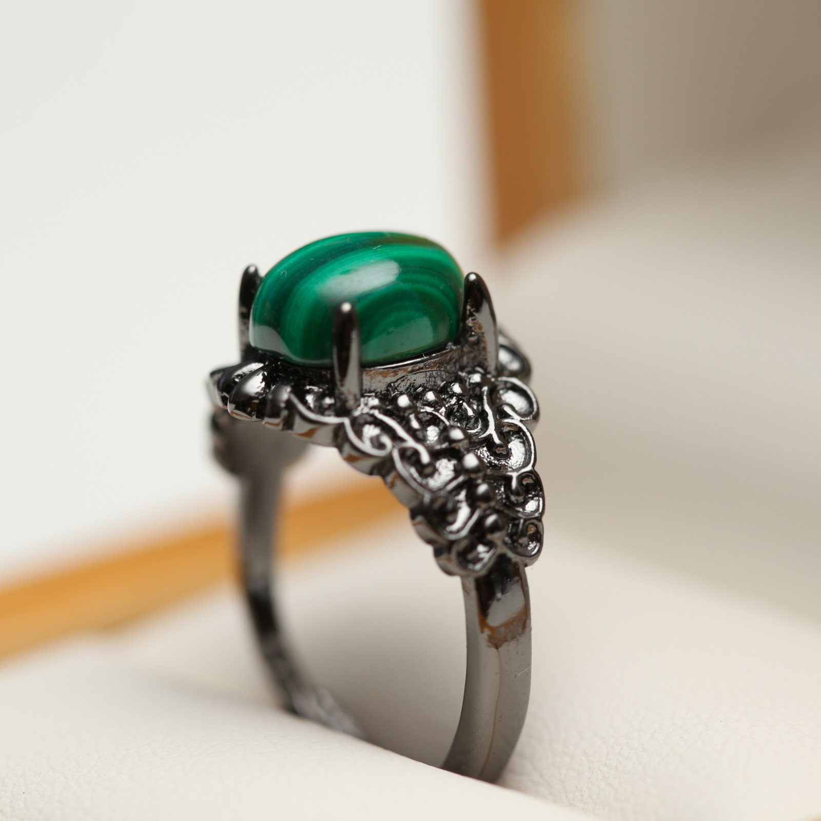 Genuine Malachite Handmade Ring Jewelry Gift + Elegant CASE 555-00