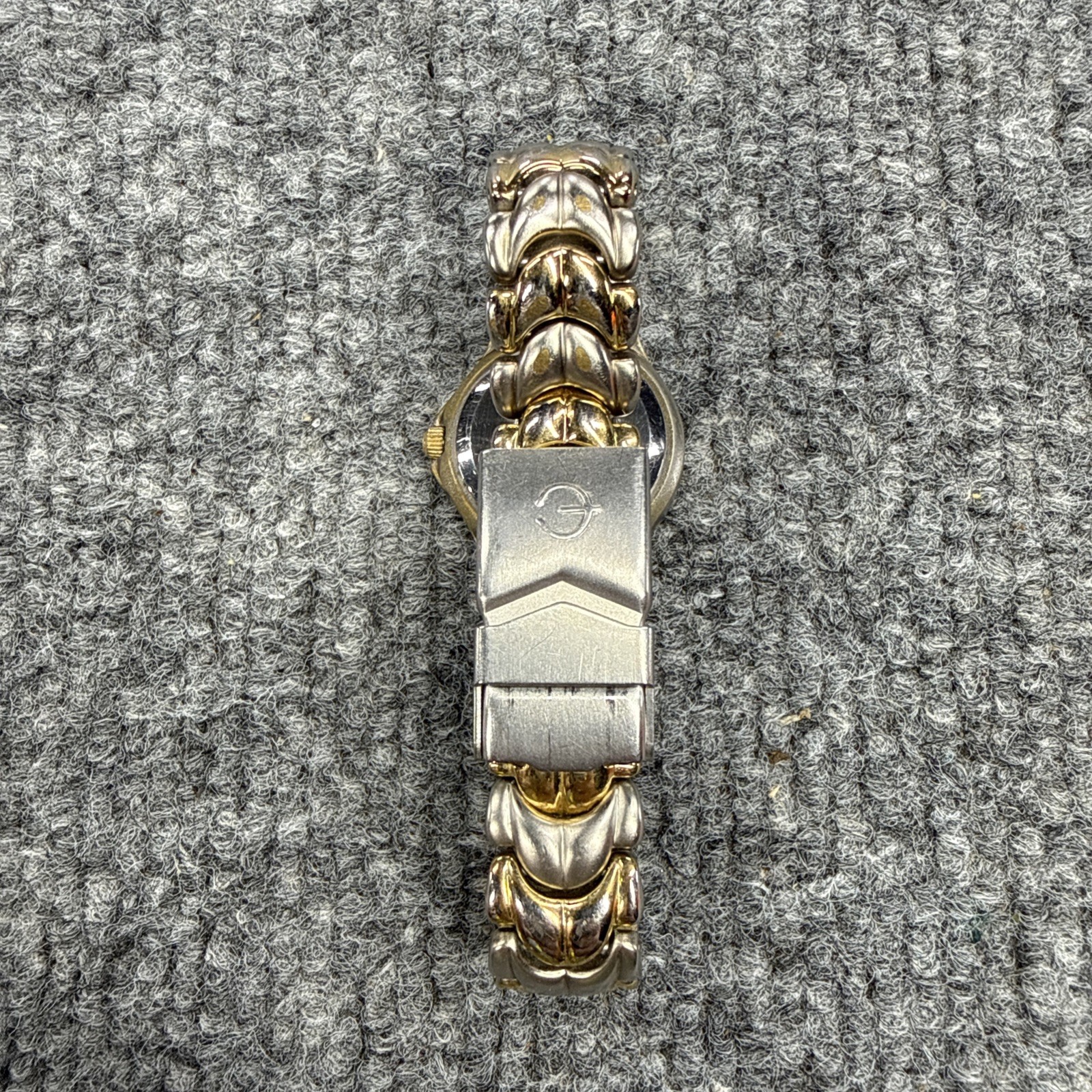 Elgin EM885 Silver & Gold Womens Round Watch #117