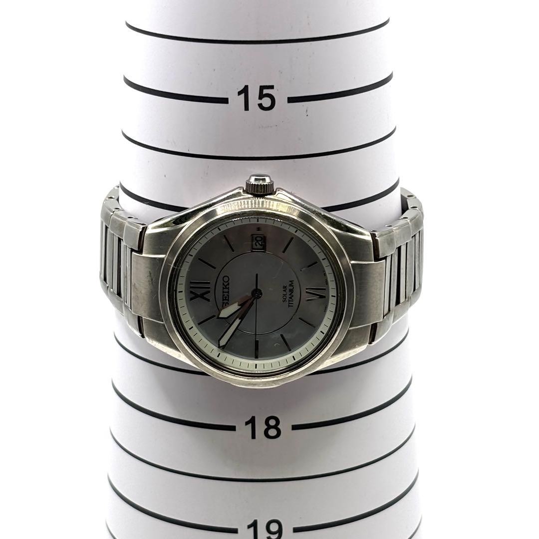 Working ,SEIKO solar-powered titanium watch with mother-of-pearl dial,From Japan