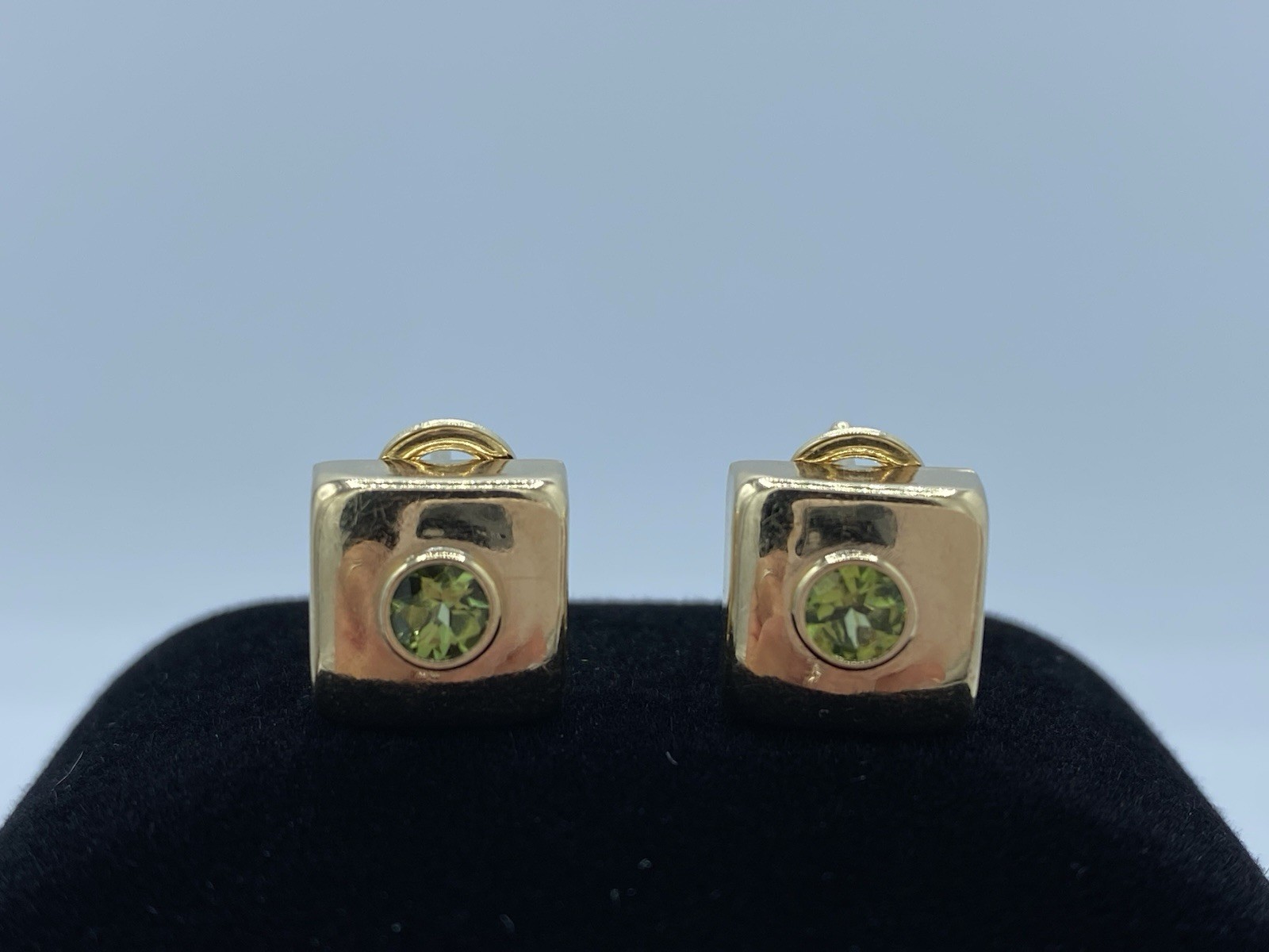 14K Yellow Gold Peridot Modernist Square Earrings 2.4 Grams