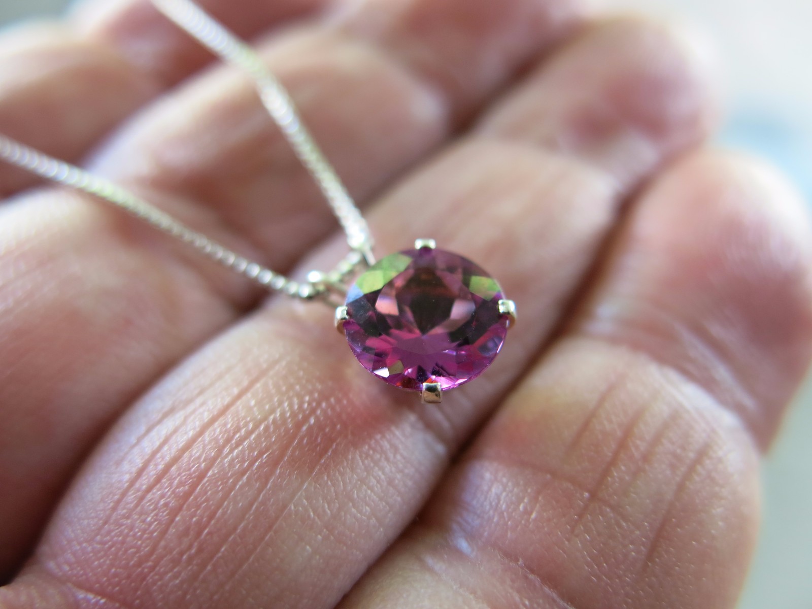 Pink Glass Pendant with an 18 in Sterling Chain 2.0g [2859]