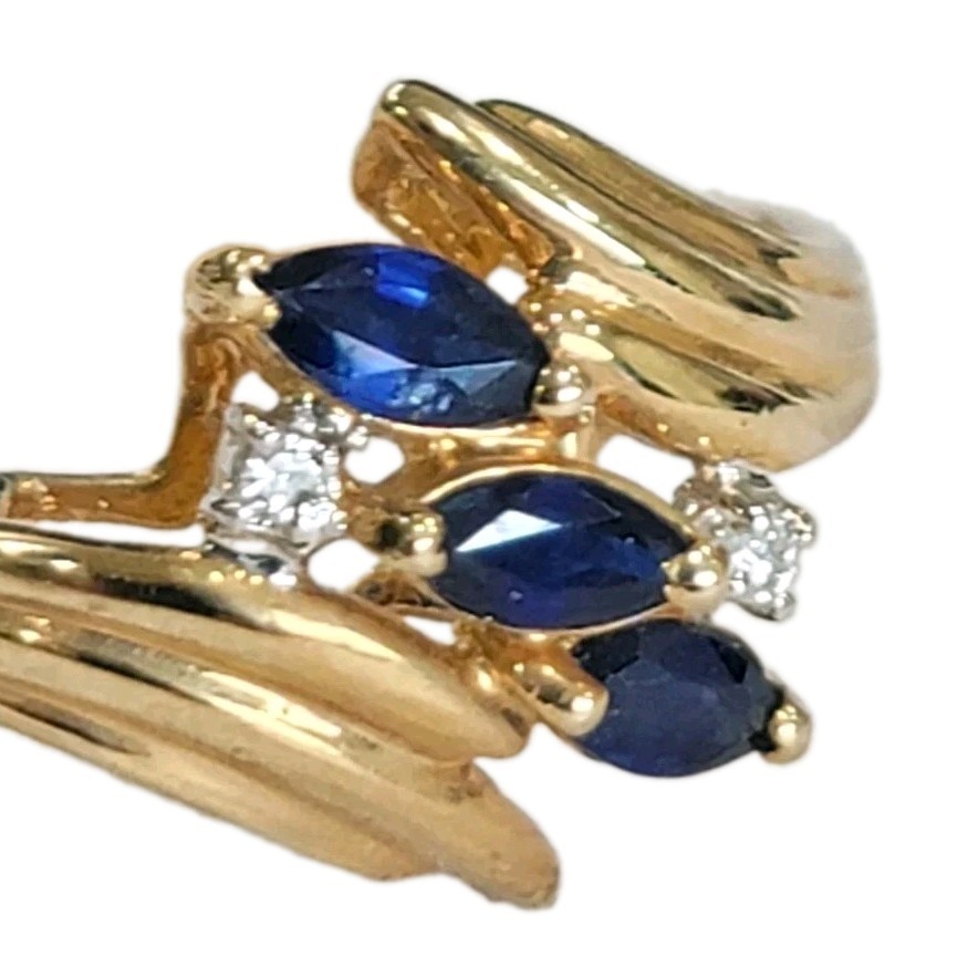 GORGEOUS 14k Ribbed Waves Bypass Blue Sapphire & Natrual Small Diamond Ring Sz 8