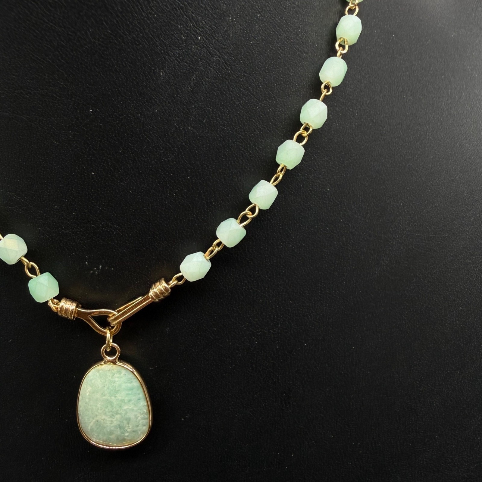 Amazonite Stone Pendant Beaded Necklace Gold toned Toggle Clasp 21 inches